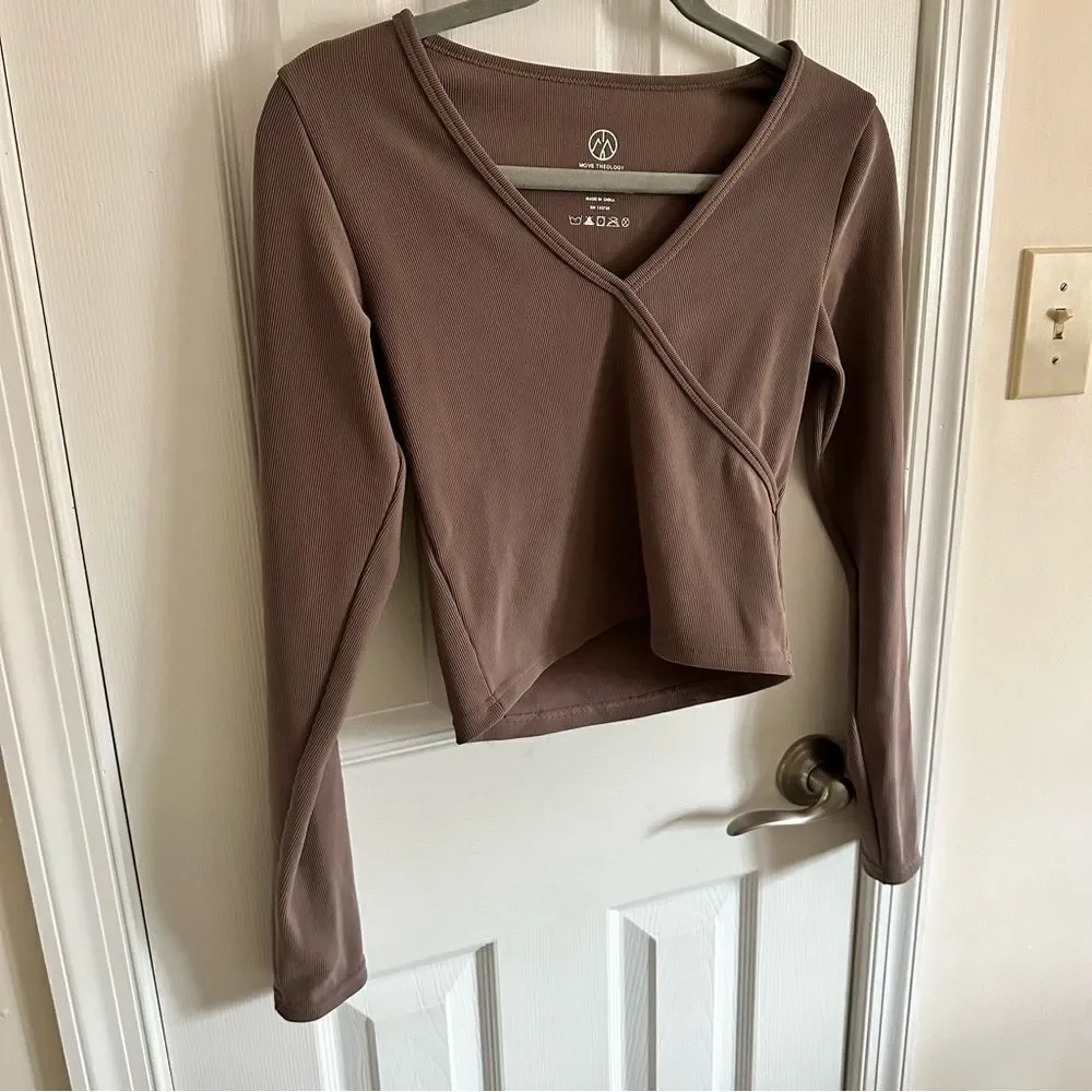 Move Theology Cropped Workout Top Size Medium